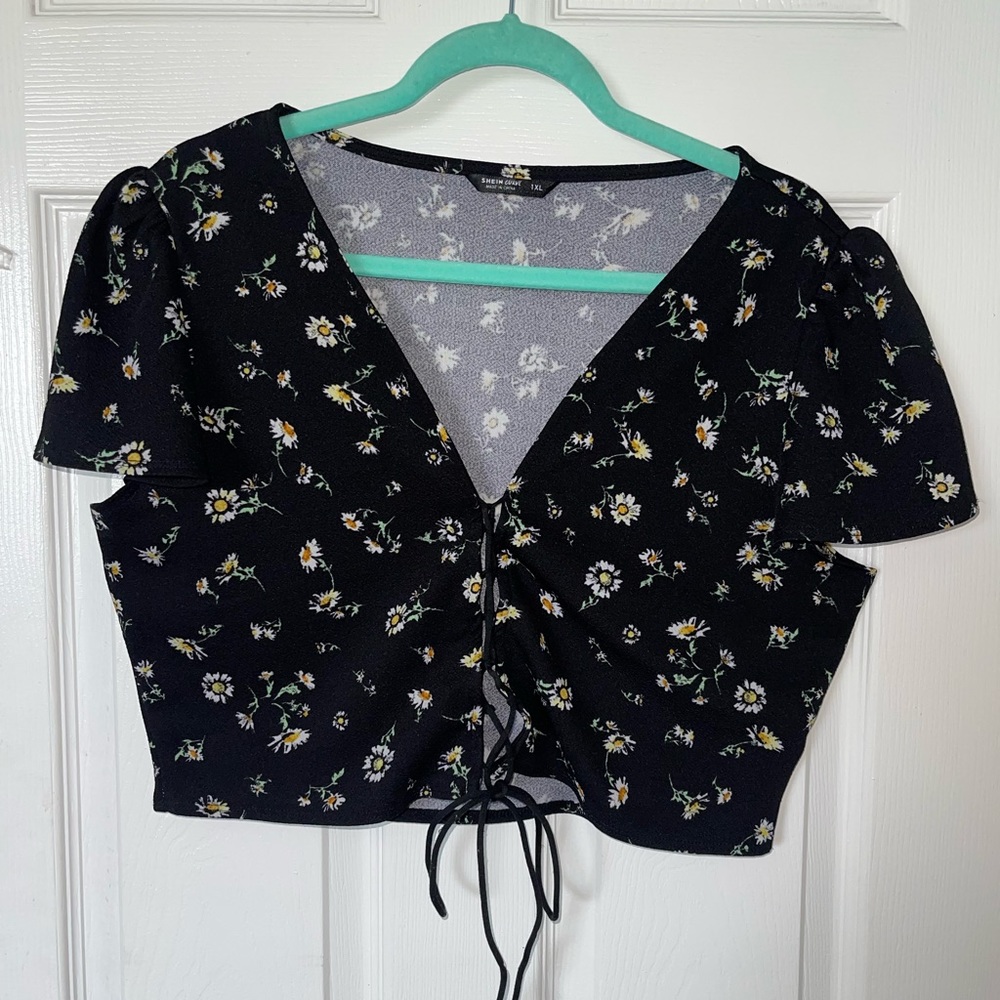 Floral lace up crop top